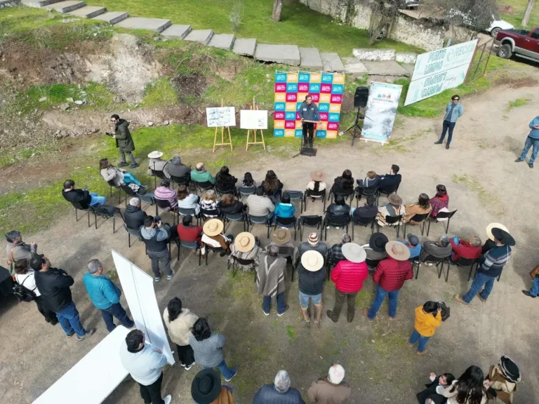 Ponen la Primera Piedra en la Medialuna del Cerro San Juan para Remodelación Integral